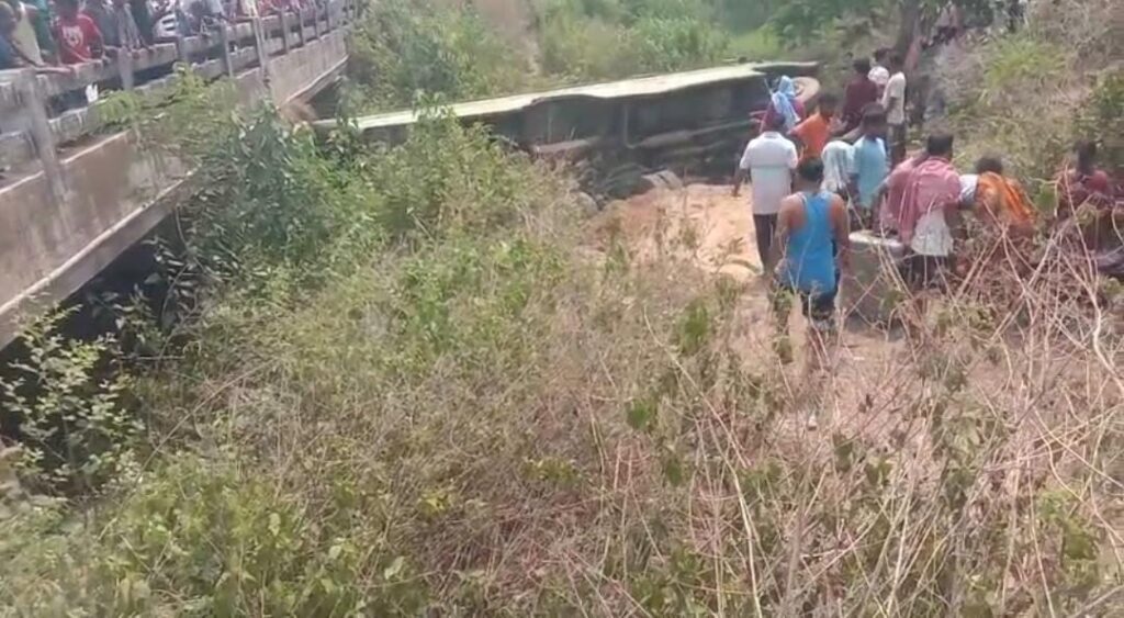 Khunti Accident