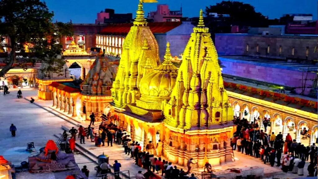 Baba Vishwanath : काशी विश्वनाथ धाम की 7 साल में 4 गुना बढ़ी आय, भक्तों की संख्या में रिकॉर्ड वृद्धि