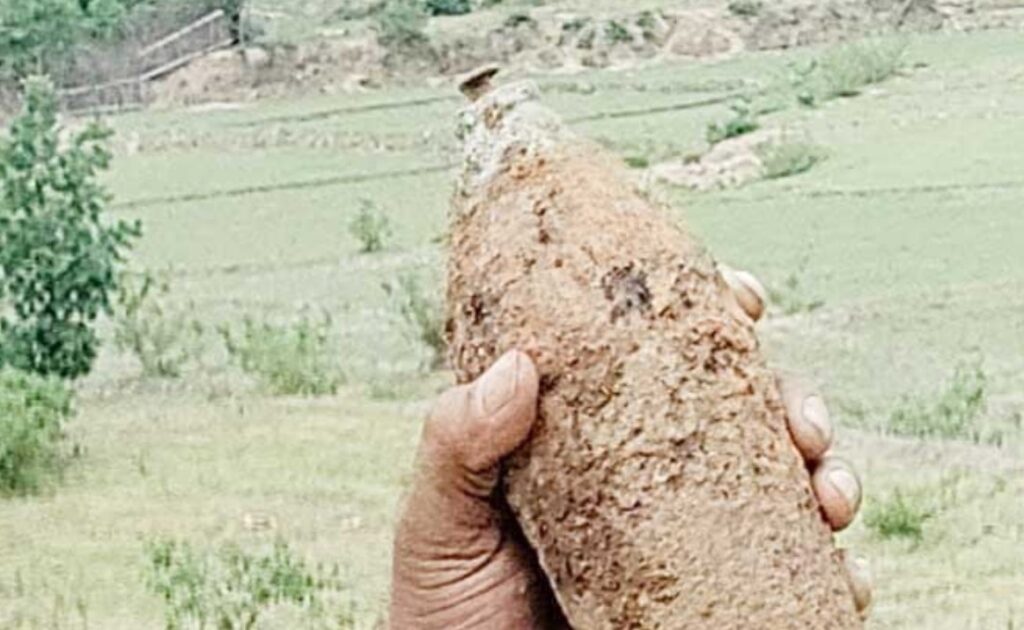 Ranchi : नामकुम के हहाप जंगल में मिला बम, पुलिस जुटी जांच में