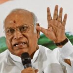 संसद में विरोध प्रदर्शन
