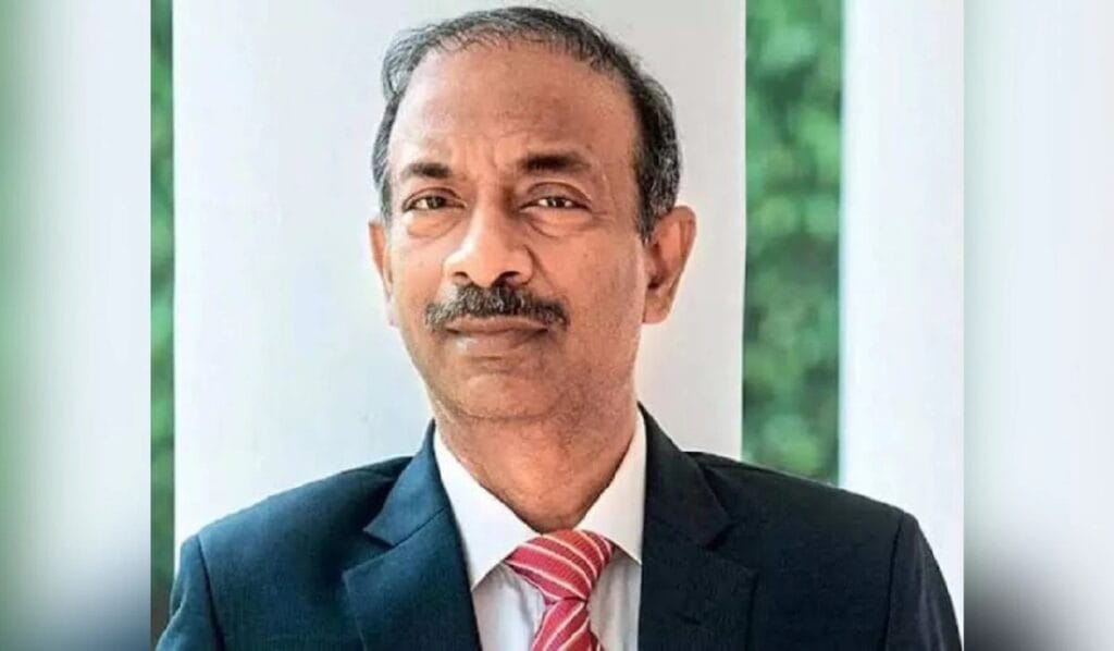 Jharkhand cadre IAS officer Amit Khare has been given the additional charge of CEO of Sansad TV.