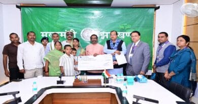 CM Hemant Soren pays an emotional visit to the families of martyred soldiers, presents them with a cheque of Rs 1.1 crore, and a separate hospital for police personnel will soon open.