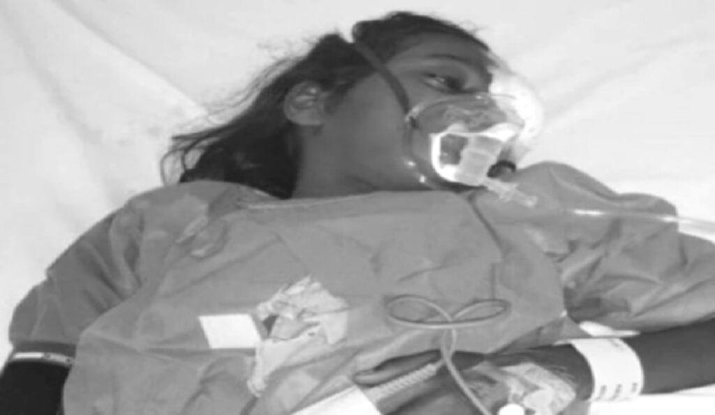 A minor altercation between two schoolgirls in Deoghar led to a violent clash; one was referred to Kolkata in critical condition.