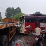 A major road accident in Dhanbad, a passenger bus and a trailer collided head-on, injuring several passengers.