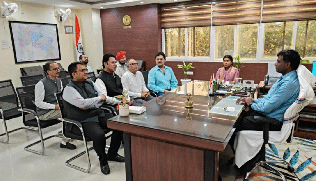 Major discussions held on Ranchi's development: Members of the Jharkhand Chamber of Commerce meet with the District Commissioner and offer important suggestions.