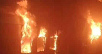 चलती ट्रेन में लगी भीषण आग!