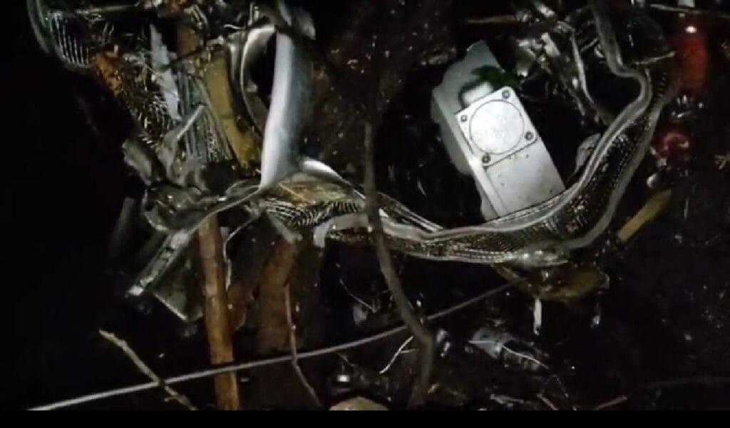 BIG BREAKING: Air ambulance going from Ranchi to Delhi crashes in Chatra, 7 people were on board