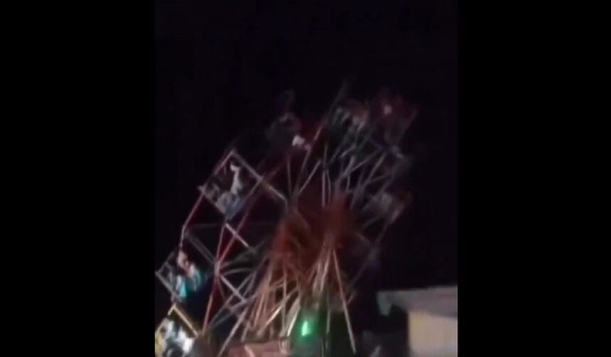 कुशीनगर में मेले के दौरान गिरा विशाल झूला, हादसे के बाद लोगों की भीड़