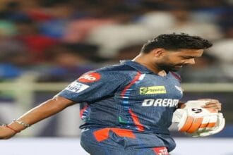 SRH vs LSG IPL 2026 मैच में टॉस के दौरान ऋषभ पंत और सनराइजर्स हैदराबाद टीम