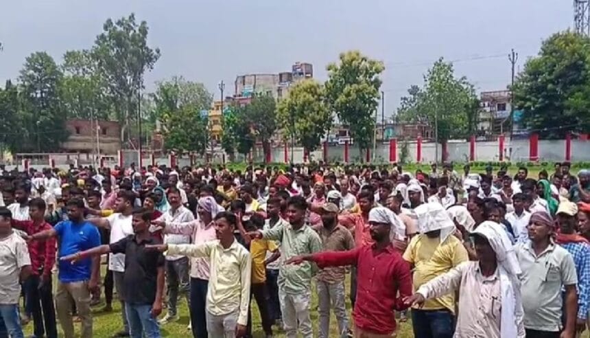 धनबाद पुलिस ने 700 आपराधिक रिकॉर्ड वाले लोगों की परेड कराकर अपराध छोड़ने और कानून का पालन करने की शपथ दिलाई.
