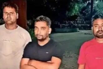 रांची के ओरमांझी स्थित तरंगनी लिकर्स फैक्ट्री में छापेमारी के दौरान 303 पेटी विदेशी शराब बरामद, आरजेडी नेता सुबोध राय समेत तीन गिरफ्तार.